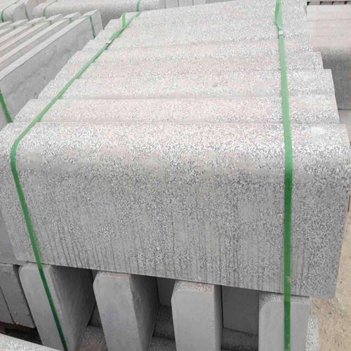 仿大理石路沿石及彩磚專業(yè)生產(chǎn)基地介紹